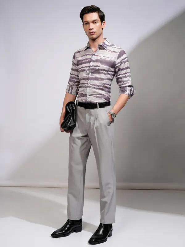 Highlander Men Grey Abstract Regular Fit Casual Shirt