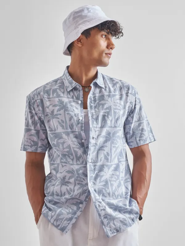 Men Relaxed Fit Casual Shirt