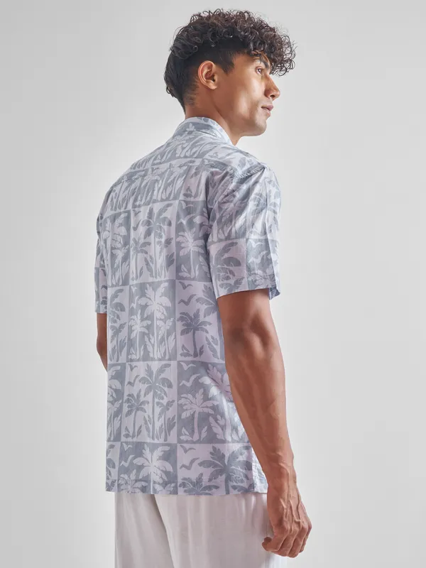 Men Relaxed Fit Casual Shirt