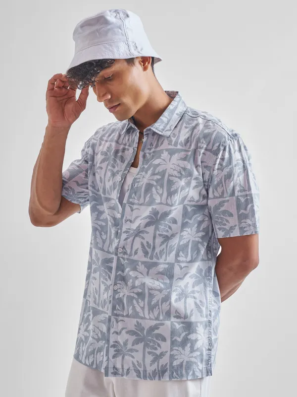 Men Relaxed Fit Casual Shirt