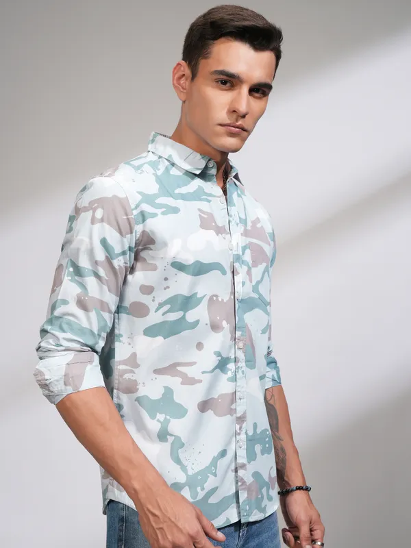 Highlander Men Blue Printed Slim Fit Casual Shirt