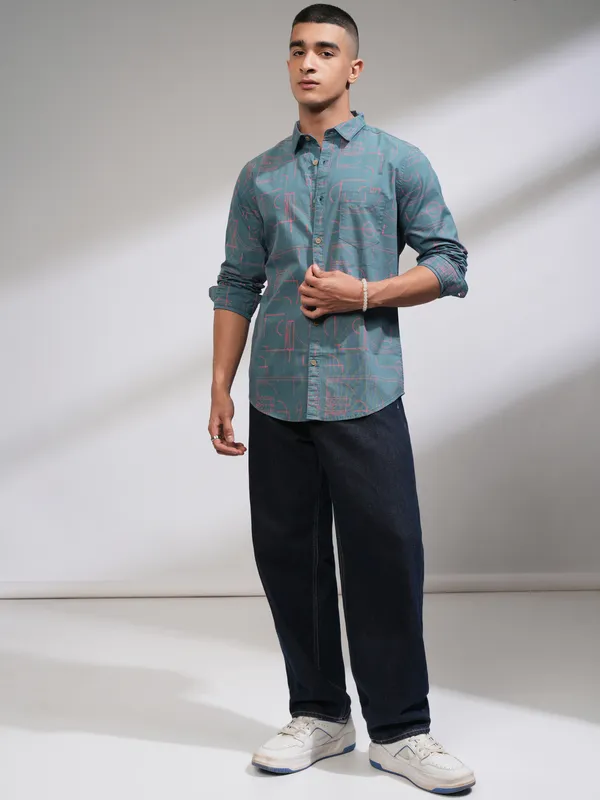 Highlander Men Blue Printed Slim Fit Casual Shirt
