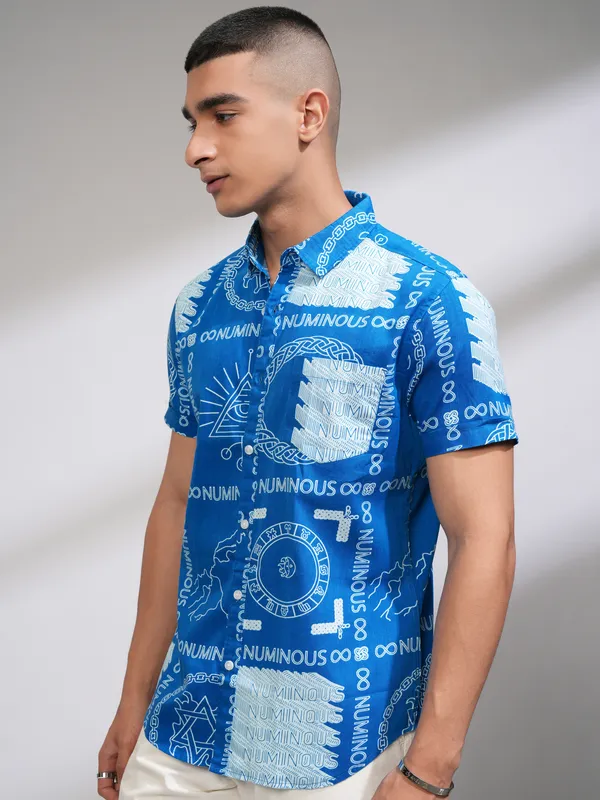 Highlander Men Blue Printed Slim Fit Casual Shirt