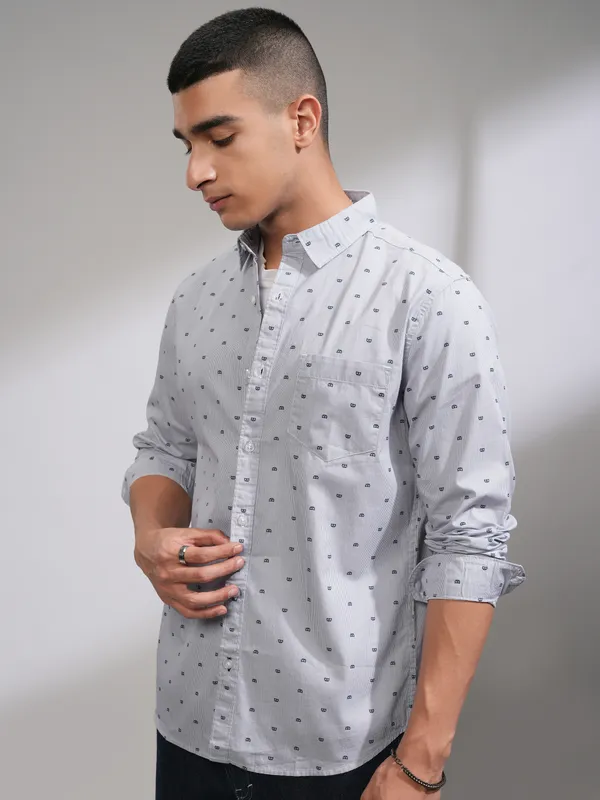 Highlander Men Green Printed Slim Fit Casual Shirt