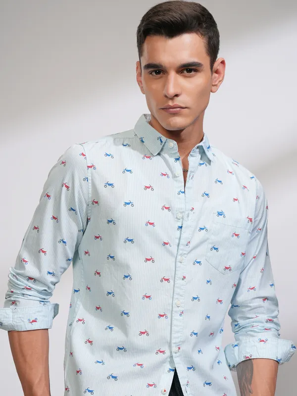 Highlander Men Blue Printed Slim Fit Casual Shirt
