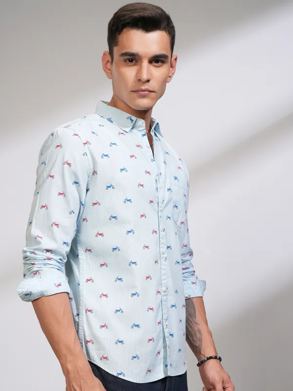 Highlander Men Blue Printed Slim Fit Casual Shirt