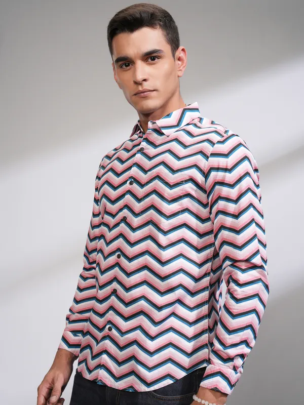 Highlander Men Pink Printed Slim Fit Casual Shirt