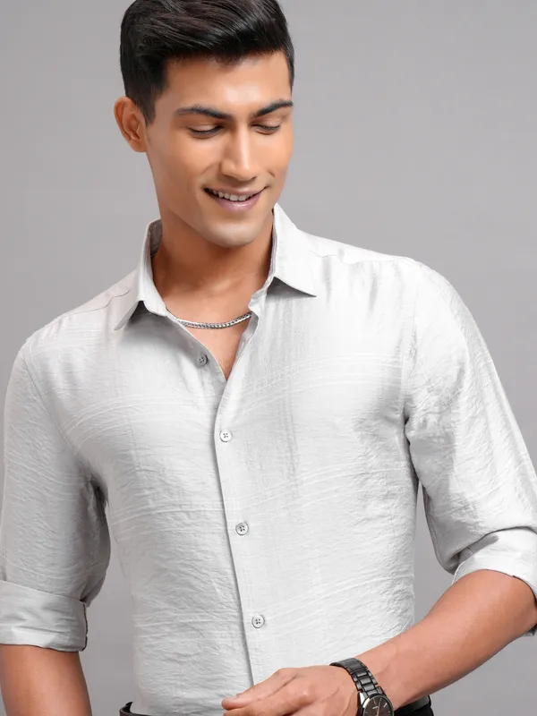 Highlander Men Grey Self Design Slim Fit Casual Shirt