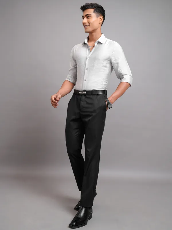 Highlander Men Grey Self Design Slim Fit Casual Shirt