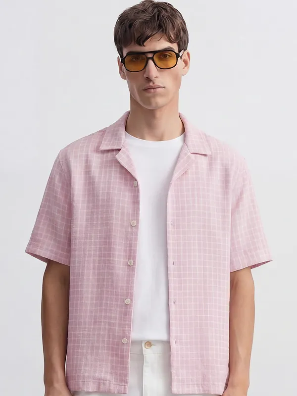 Highlander Men Pink Checked Relaxed Fit Casual Shirt