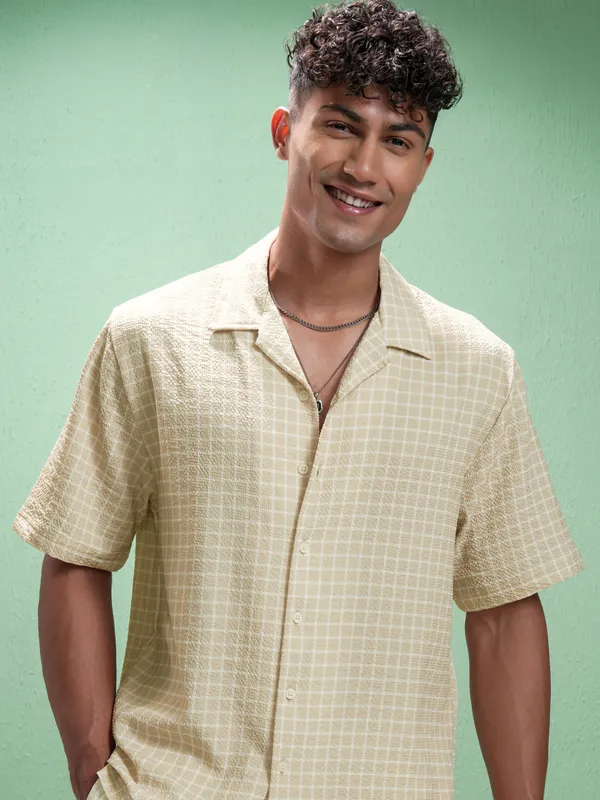Highlander Men Beige Checked Relaxed Fit Casual Shirt