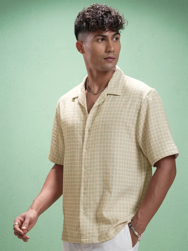 Highlander Men Beige Checked Relaxed Fit Casual Shirt