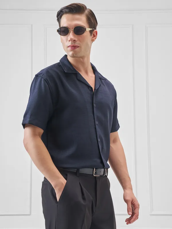 Highlander Men Navy Blue Solid Relaxed Fit Casual Shirt