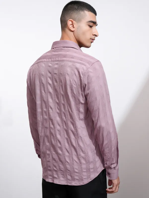 Highlander Men Mauve Self Design Slim Fit Casual Shirt