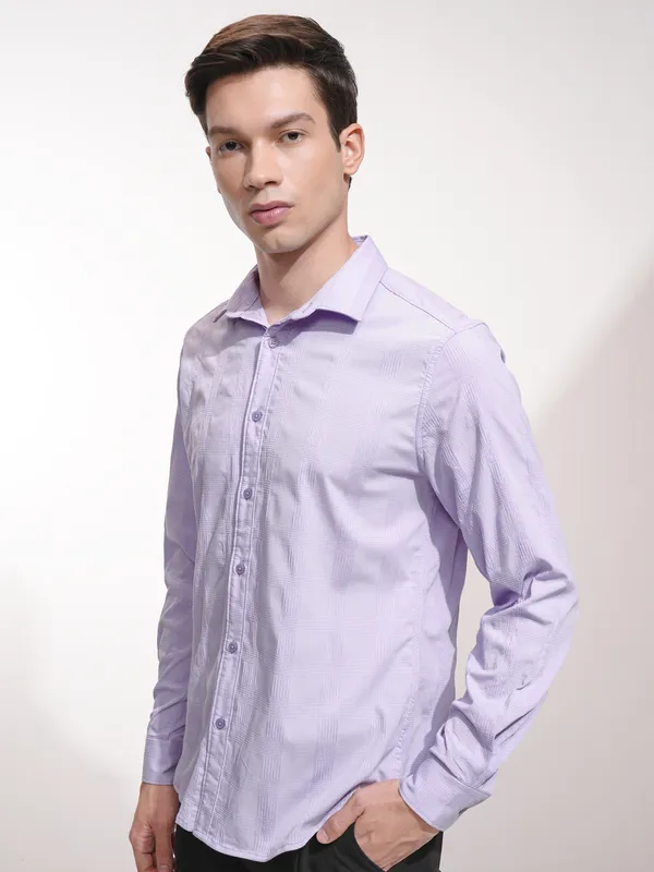 Highlander Men Lavender Checked Slim Fit Casual Shirt