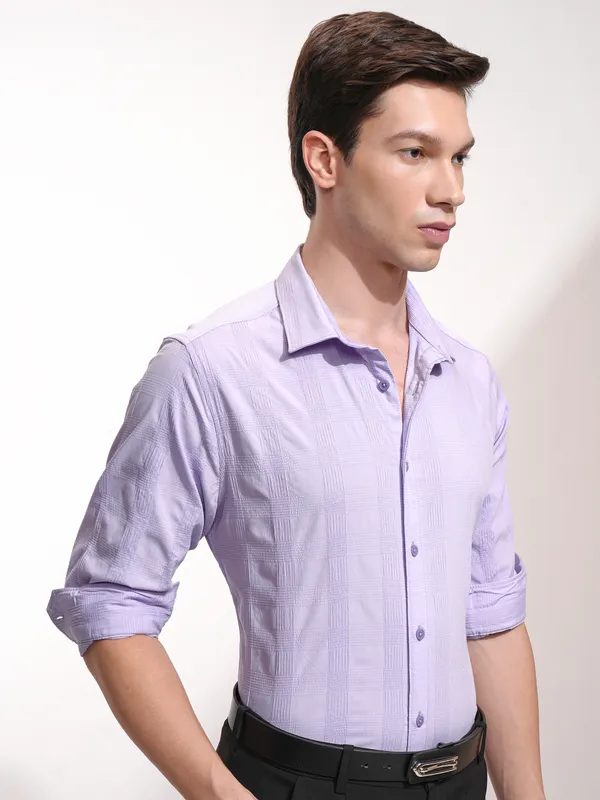 Highlander Men Lavender Checked Slim Fit Casual Shirt