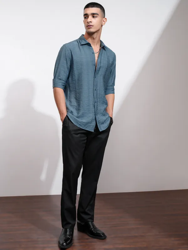 Highlander Men Blue Self Design Regular Fit Casual Shirt