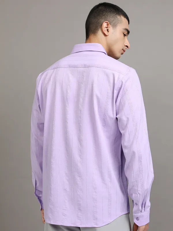 Highlander Men Lavender Striped Slim Fit Casual Shirt