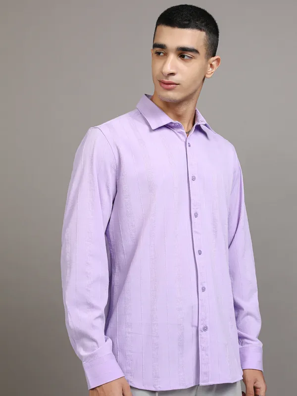Highlander Men Lavender Striped Slim Fit Casual Shirt