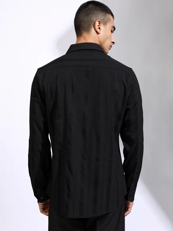 Highlander Men Black Striped Slim Fit Casual Shirt