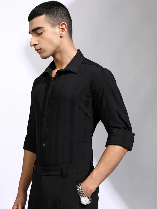 Highlander Men Black Striped Slim Fit Casual Shirt