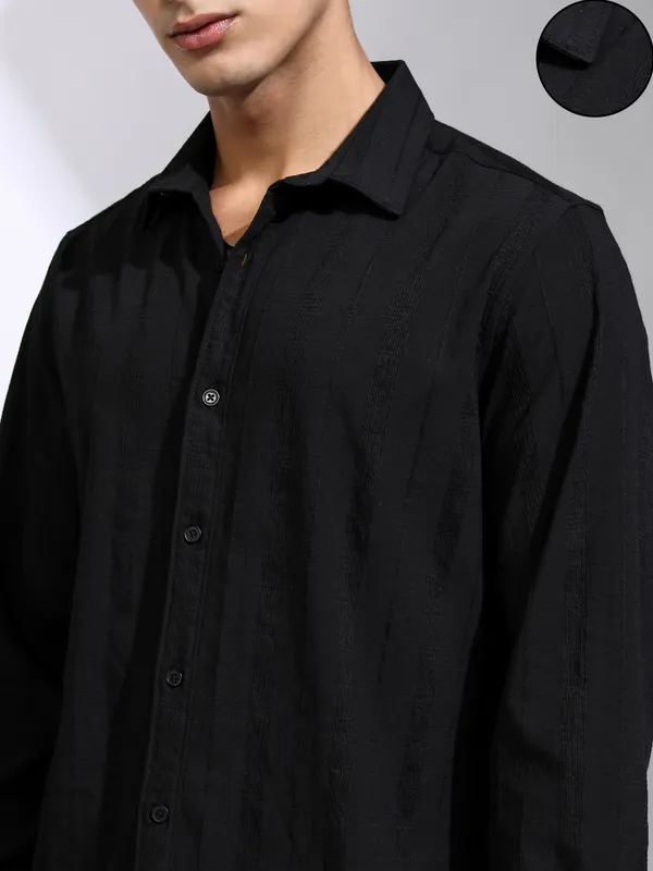Highlander Men Black Striped Slim Fit Casual Shirt