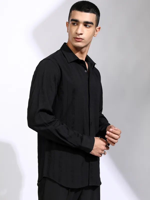 Highlander Men Black Striped Slim Fit Casual Shirt