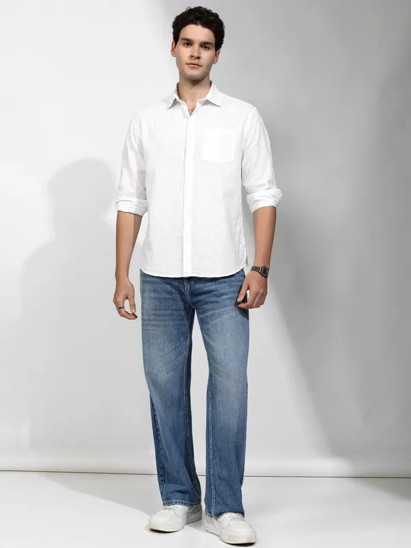 Highlander Men White Self Design Relaxed Fit Casual Shirt