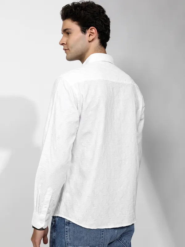 Highlander Men White Self Design Relaxed Fit Casual Shirt