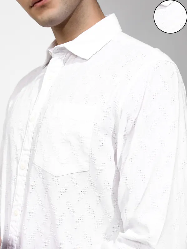 Highlander Men White Self Design Relaxed Fit Casual Shirt