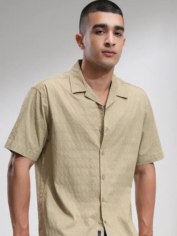 Highlander Men Khaki Textured Relaxed Fit Casual Shirt