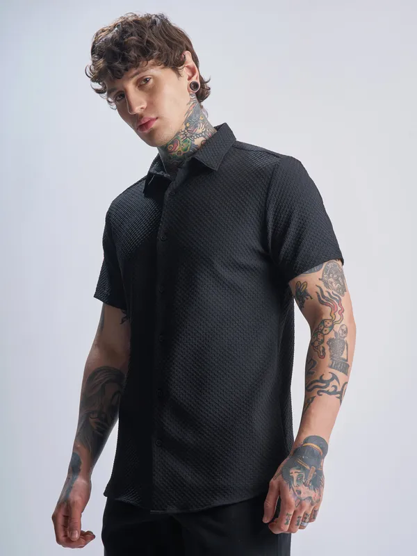 Highlander Men Black Self Design Regular Fit Casual Shirt