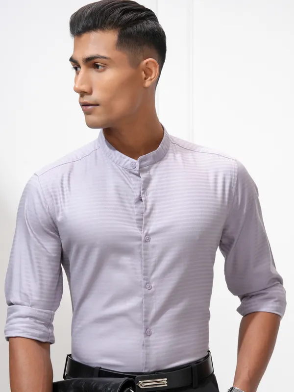 Highlander Men Mauve Self Design Regular Fit Casual Shirt