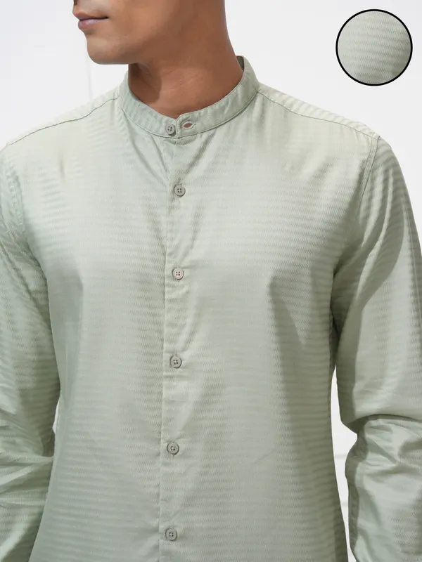 Highlander Men Green Self Design Regular Fit Casual Shirt