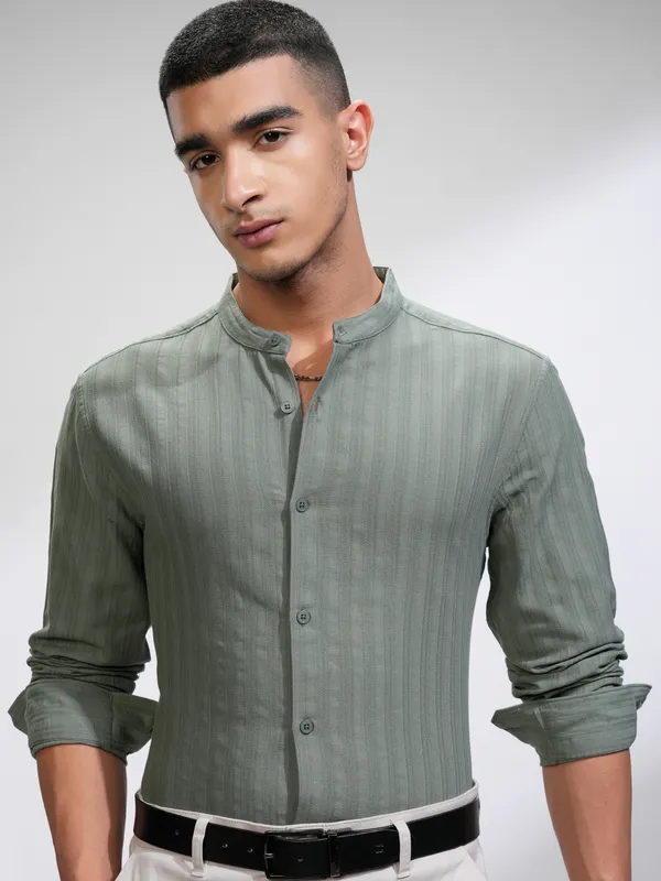 Highlander Men Green Self Design Regular Fit Casual Shirt