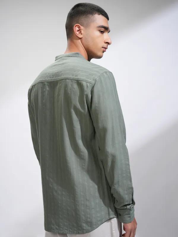 Highlander Men Green Self Design Regular Fit Casual Shirt