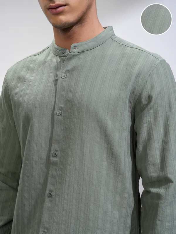 Highlander Men Green Self Design Regular Fit Casual Shirt