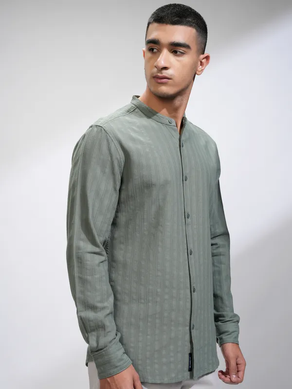 Highlander Men Green Self Design Regular Fit Casual Shirt