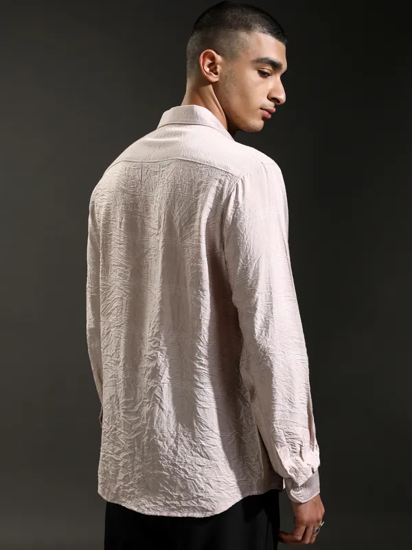 Highlander Men Pink Self Design Slim Fit Casual Shirt