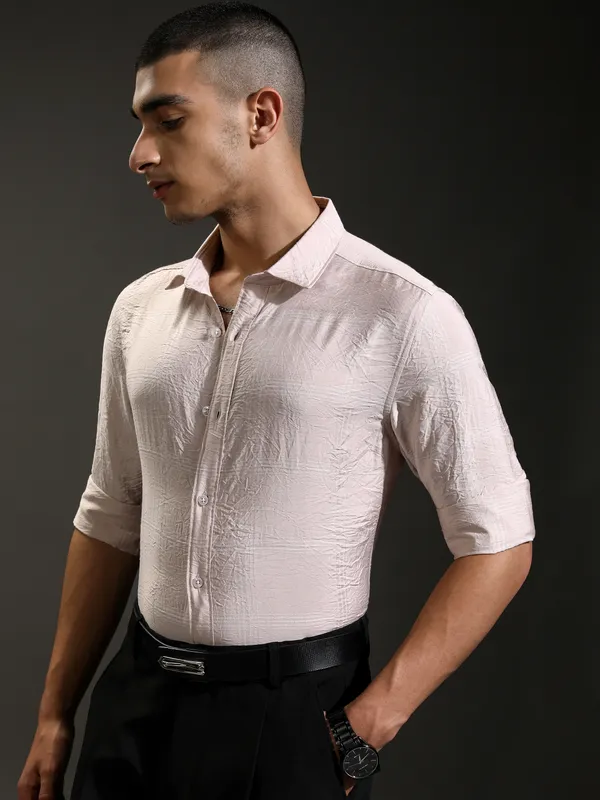 Highlander Men Pink Self Design Slim Fit Casual Shirt