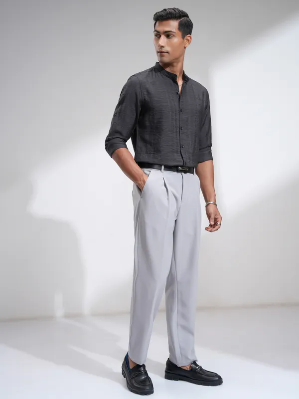 Highlander Men Grey Textured Regular Fit Casual Shirt