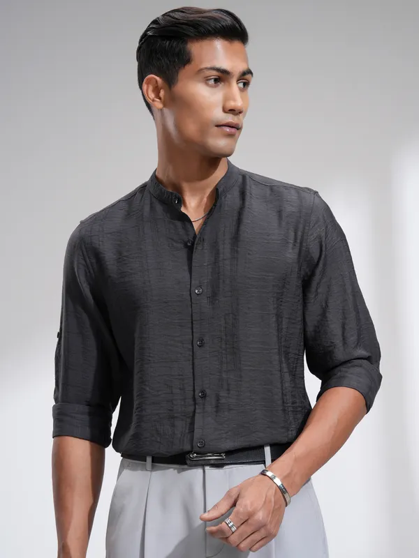 Highlander Men Grey Textured Regular Fit Casual Shirt