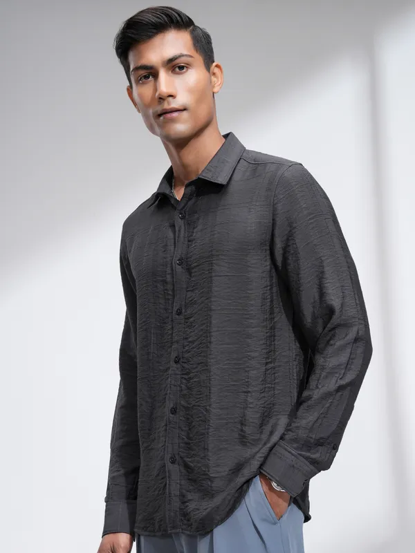 Highlander Men Grey Textured Slim Fit Casual Shirt