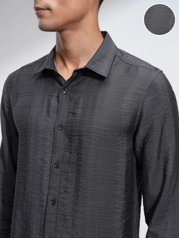 Highlander Men Grey Textured Slim Fit Casual Shirt