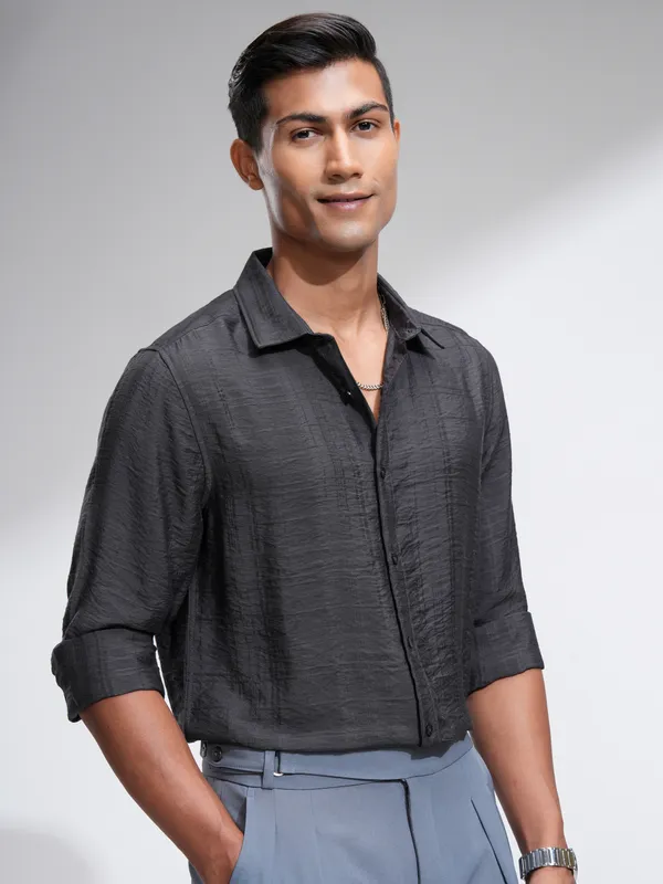 Highlander Men Grey Textured Slim Fit Casual Shirt