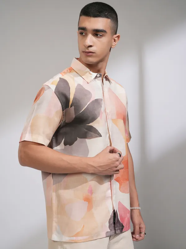 Highlander Men Yellow Printed Relaxed Fit Casual Shirt