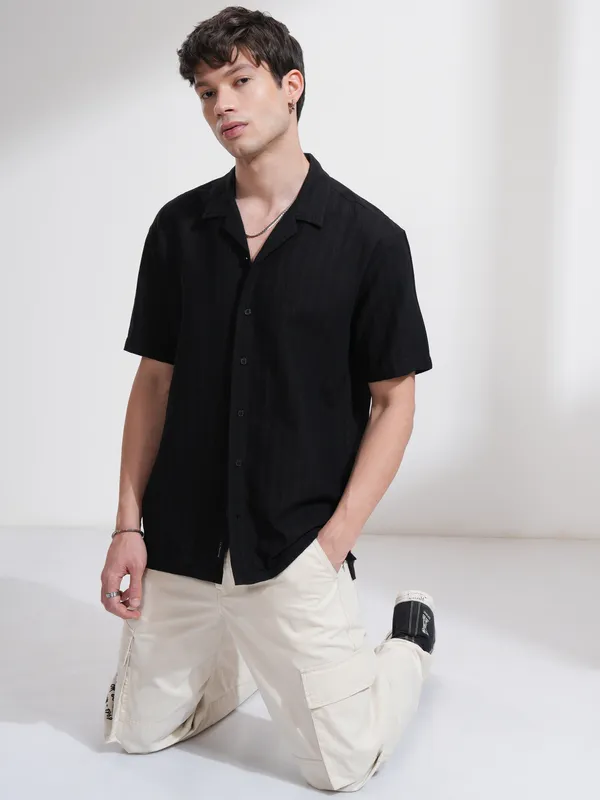 Highlander Men Black Self Design Relaxed Fit Casual Shirt