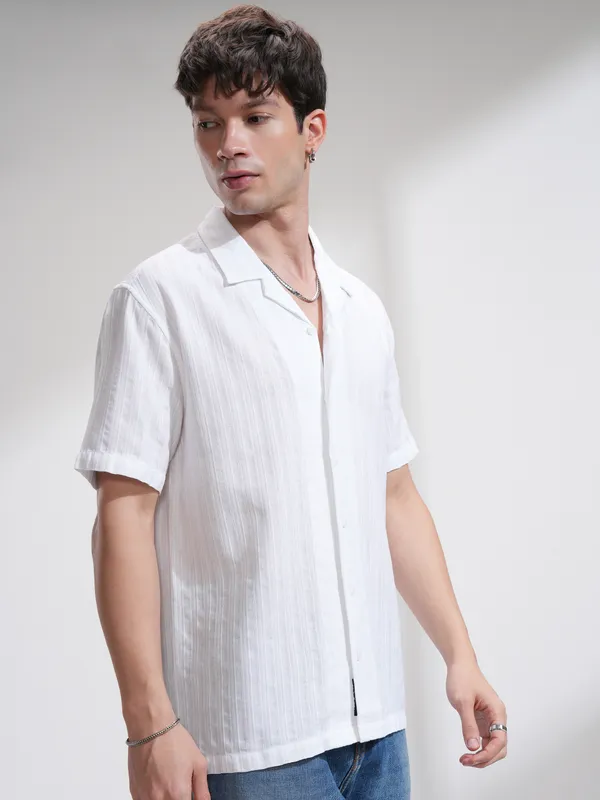 Highlander Men White Self Design Relaxed Fit Casual Shirt
