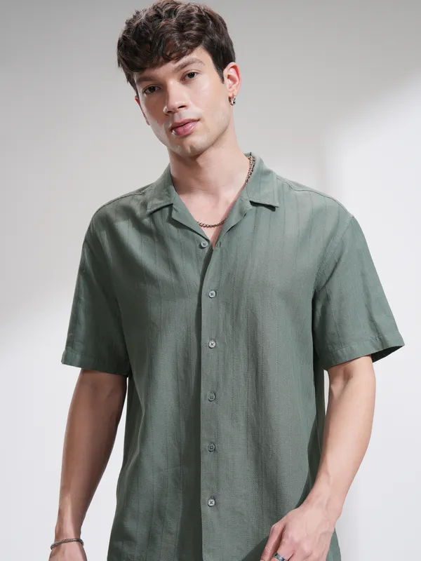 Highlander Men Green Self Design Relaxed Fit Casual Shirt