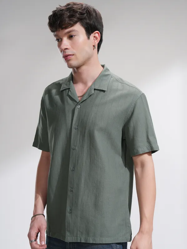 Highlander Men Green Self Design Relaxed Fit Casual Shirt